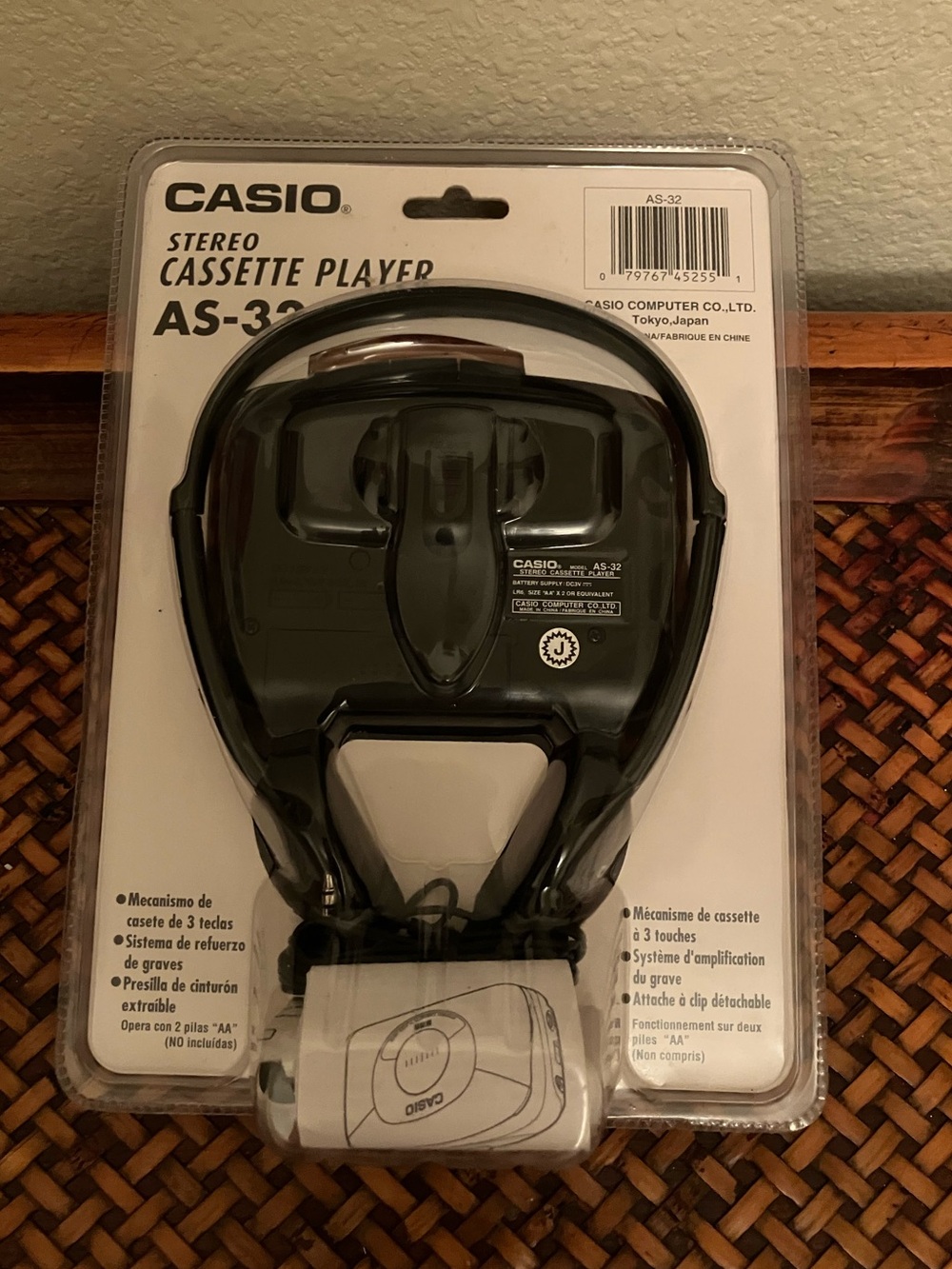 CASIO Cassette Player - Picture 3 of 3